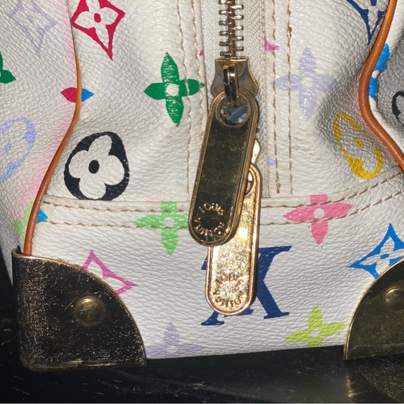 Louis Vuitton Authentic Vintage White Mono Purse - Picture 10 of 10